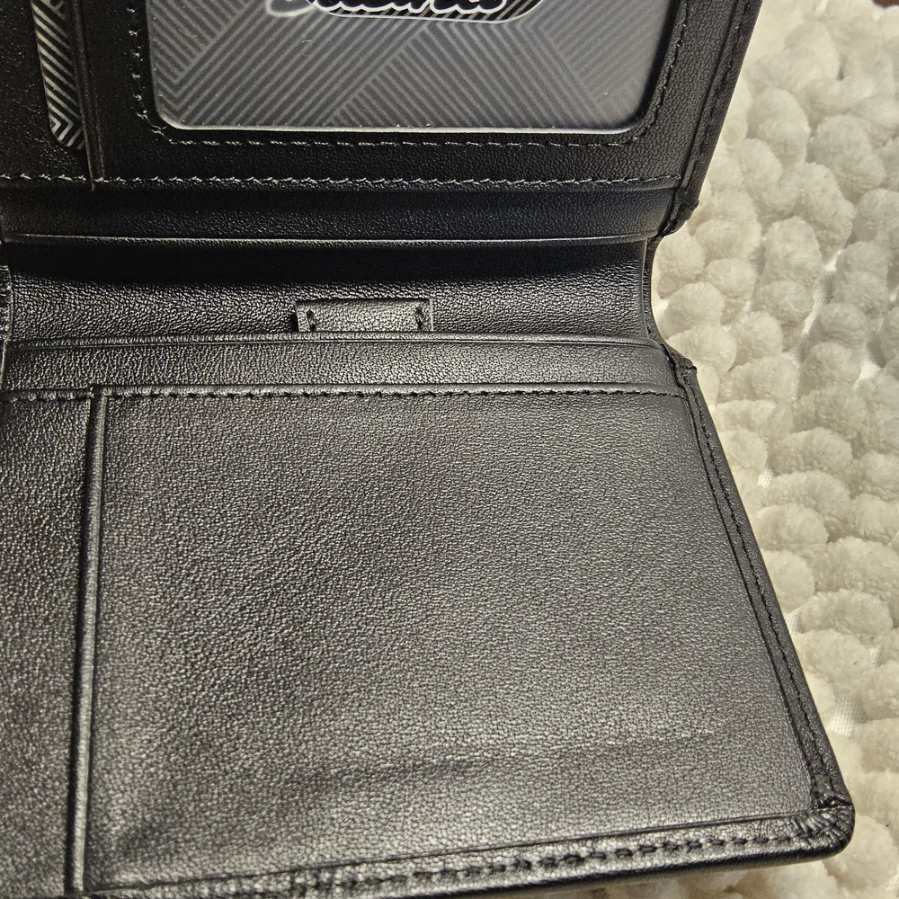 NWOt Zitahli mens Black Leather Wallet